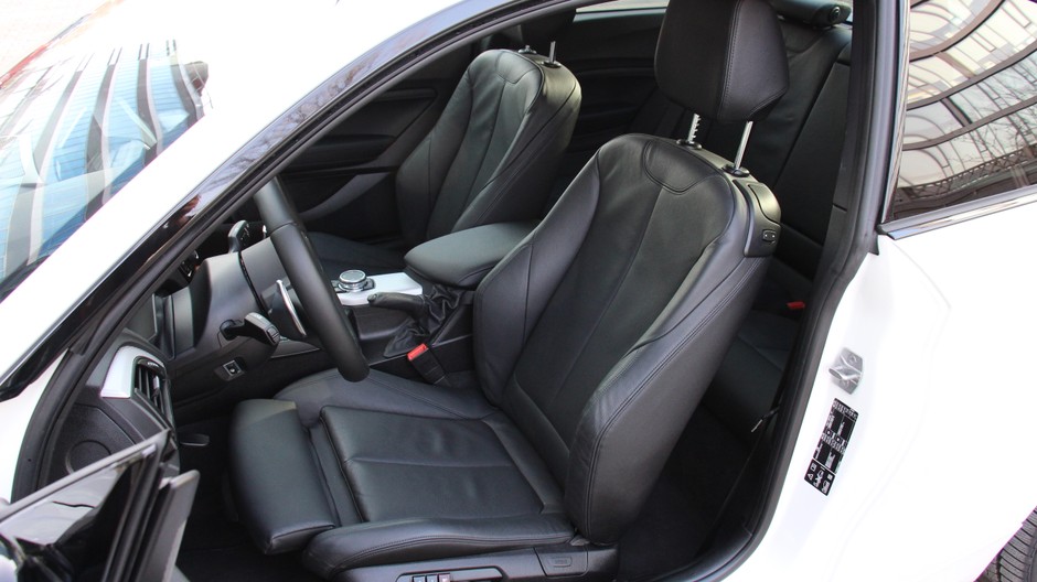 BMW M240i xDrive Coupe