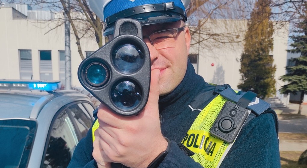 Policjanci zatrzymali kierowcą, który miał już cztery zakazy prowadzenia pojazdów