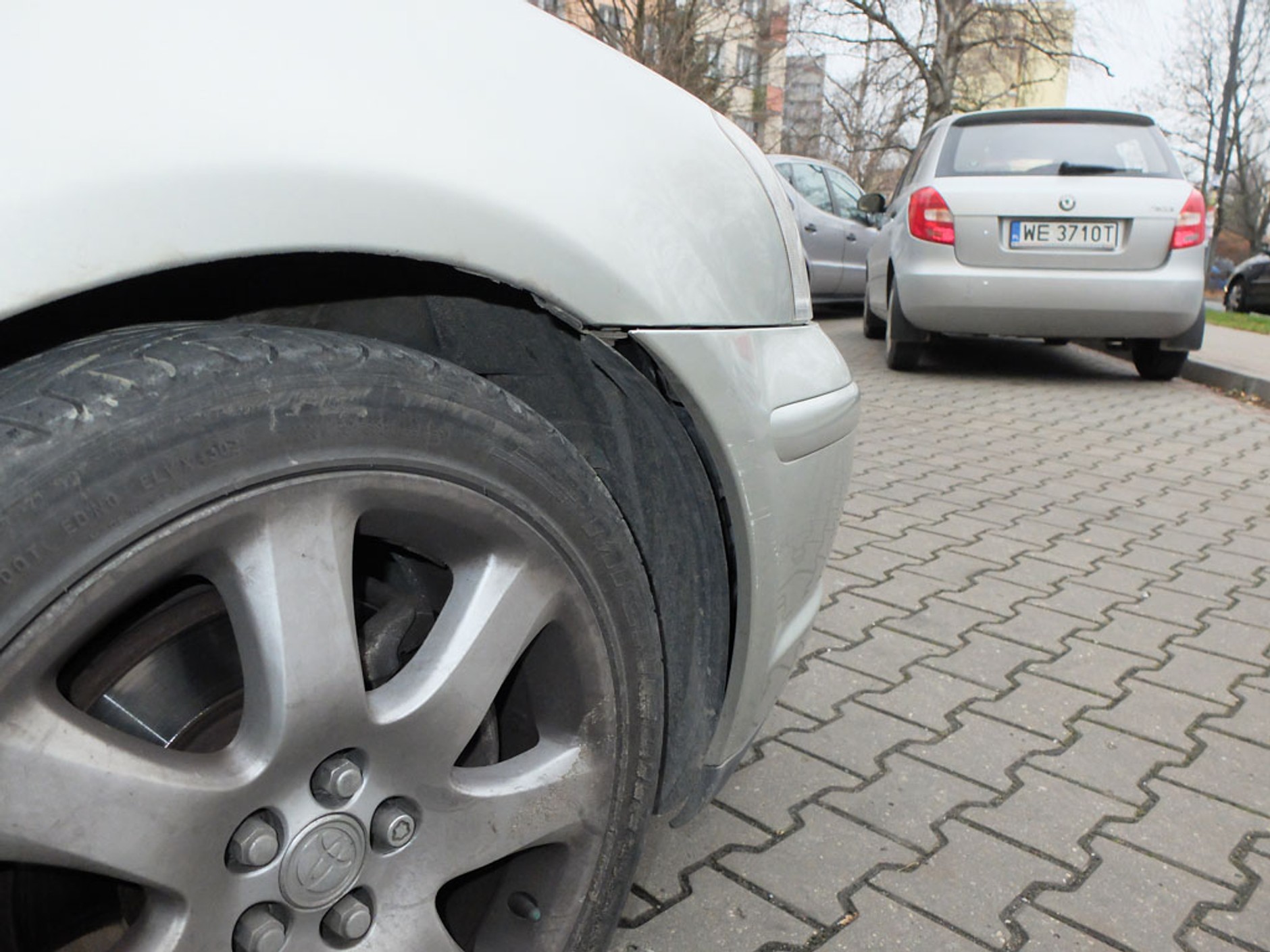 Zderzaki, osłony, plastiki – powody do obniżenia ceny