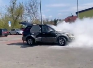 Pojechał do Biedronki samochodem, wrócił już bez auta [Nagranie]