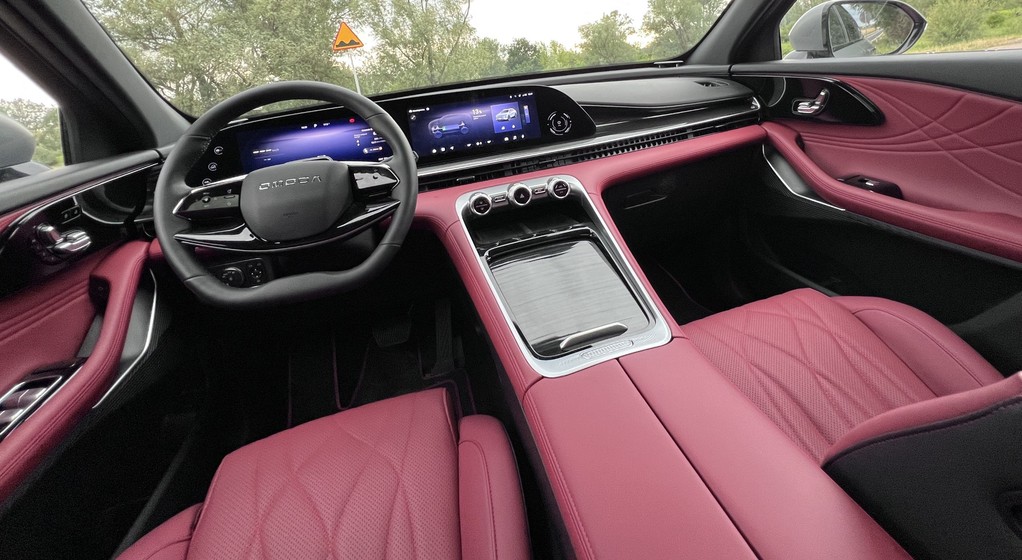 Omoda 9 Super Hybrid