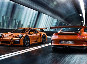 Porsche 911 GT3 z Lego w skali 1:1