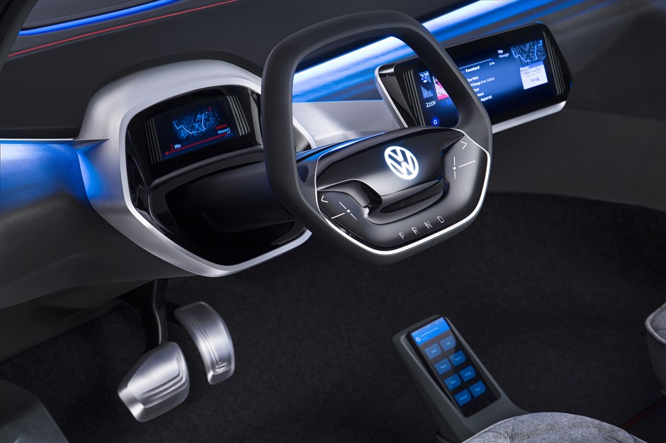 VW obiecuje zaawansowane sterowanie głosowe. Stąd kokpit będzie dość minimalistyczny. VW ID Crozz