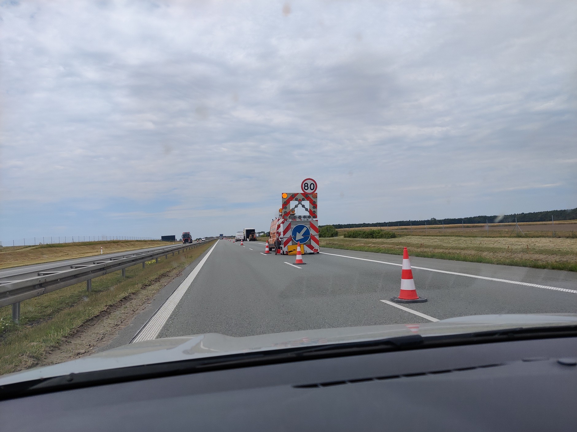 Roboty drogowe na autostradzie
