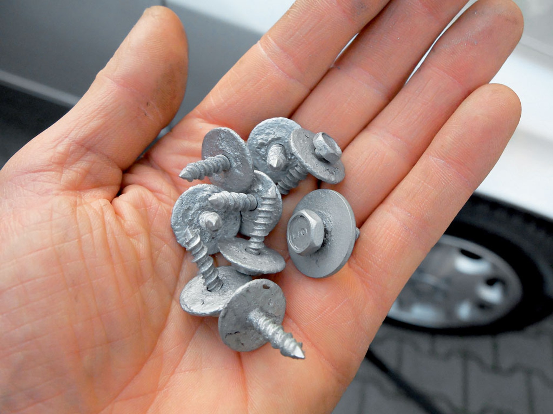 Samodzielne cynkowanie śrub