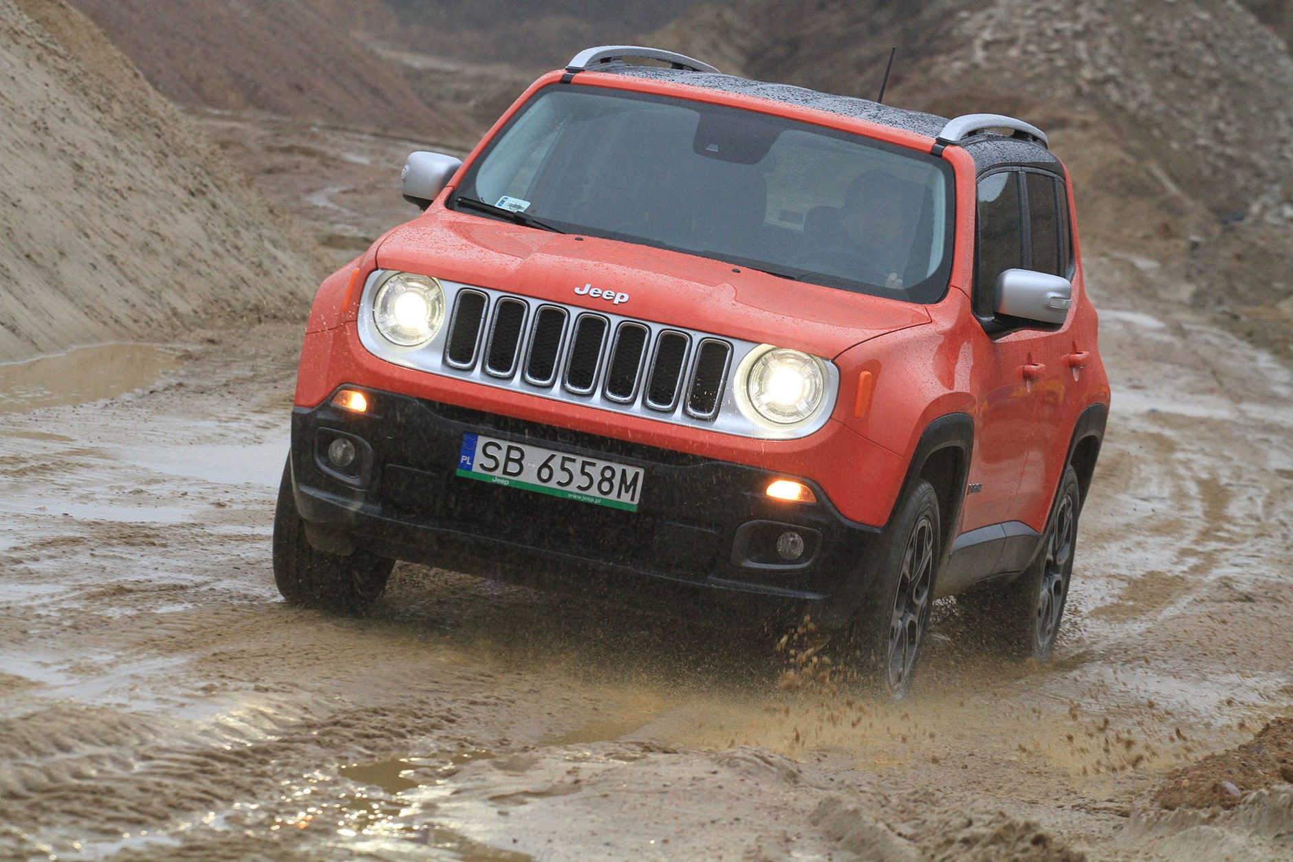 Jeep Renegade - w produkcji od 2014 roku, cena 49 500 zł