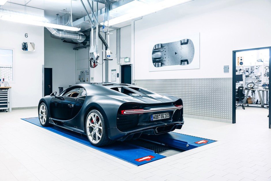 Bugatti Chiron 4-005