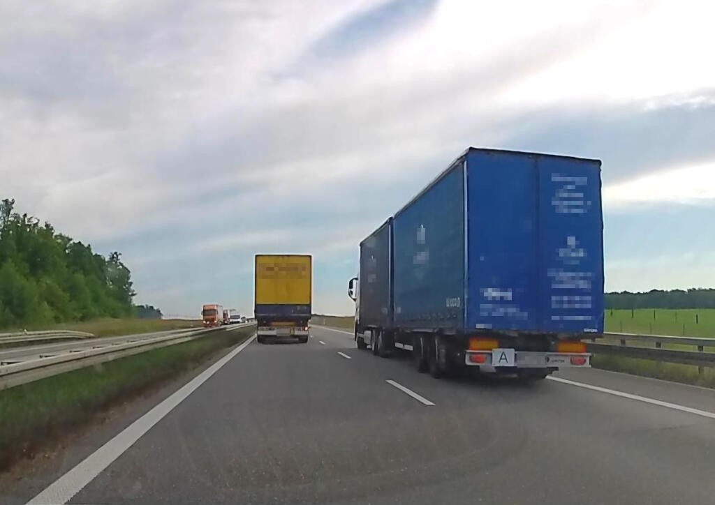 Kontrole przestrzegania zakazu wyprzedzania dla ciężarówek