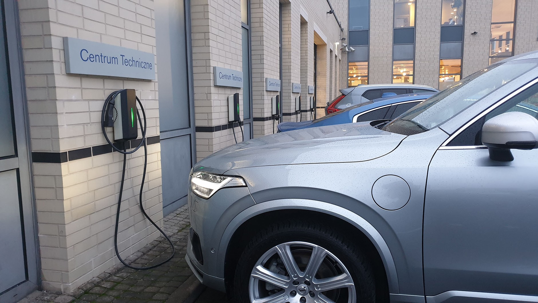 Volvo XC90 – która hybryda będzie lepszym wyborem