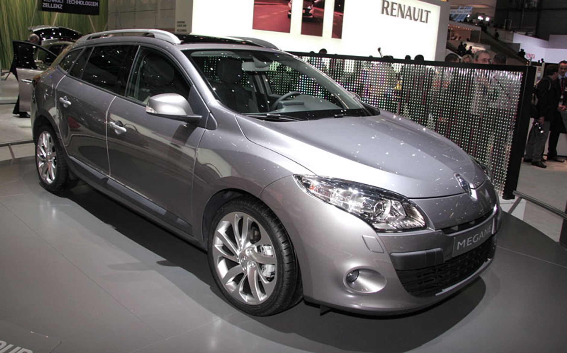 Genewa 2009: Renault Mégane Grandtour – pierwsze wrażenia