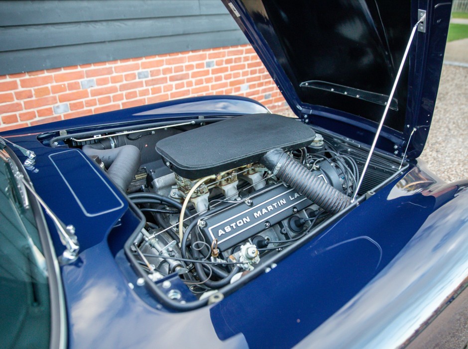 Aston Martin DB5 V8