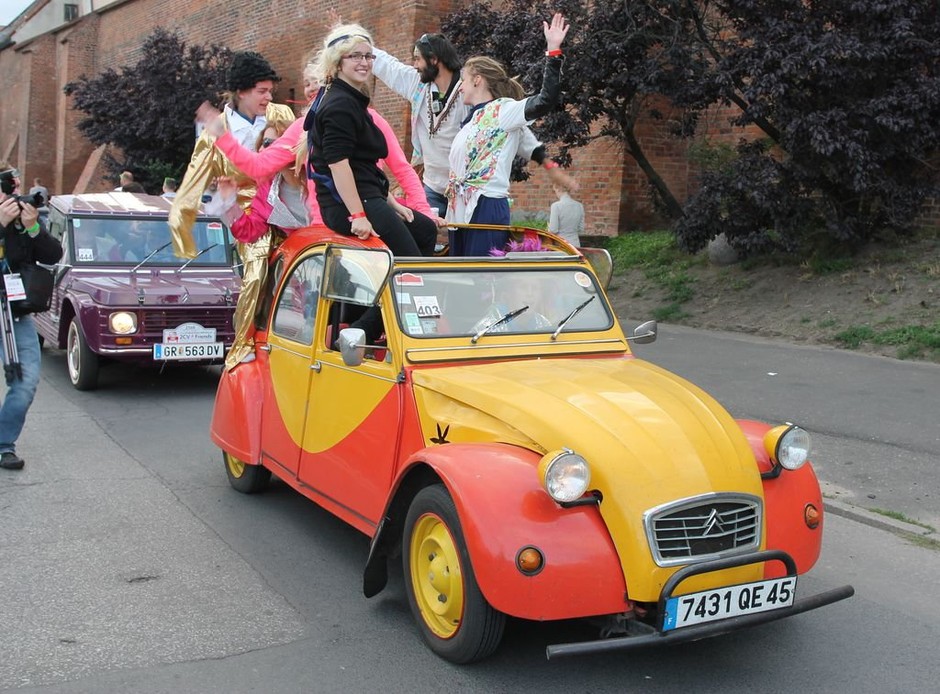 21. Światowy Zlot Miłośników Citroëna 2CV Toruń 2015