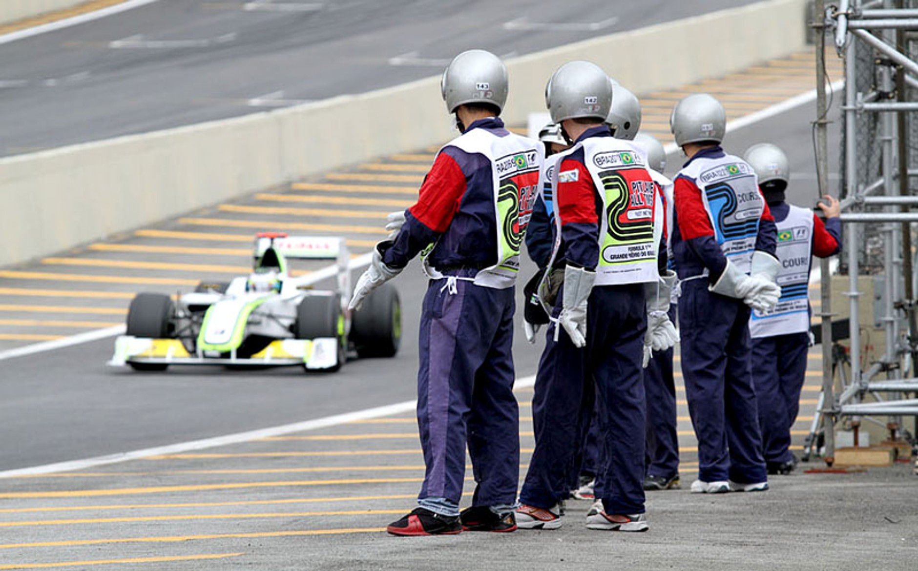 Grand Prix Brazylii 2009: Jenson Button mistrzem świata - fotogaleria Jiří Křenek