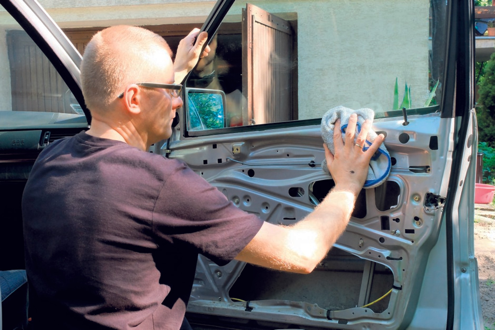 Jak samemu wyciszyć auto?