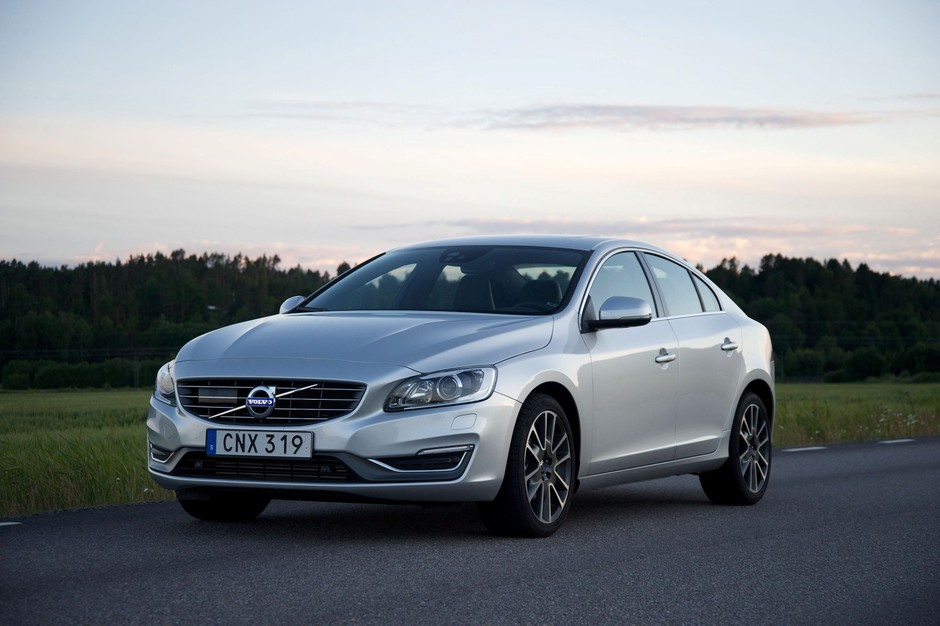 Auta premium – sprzedaż w 2015 r.