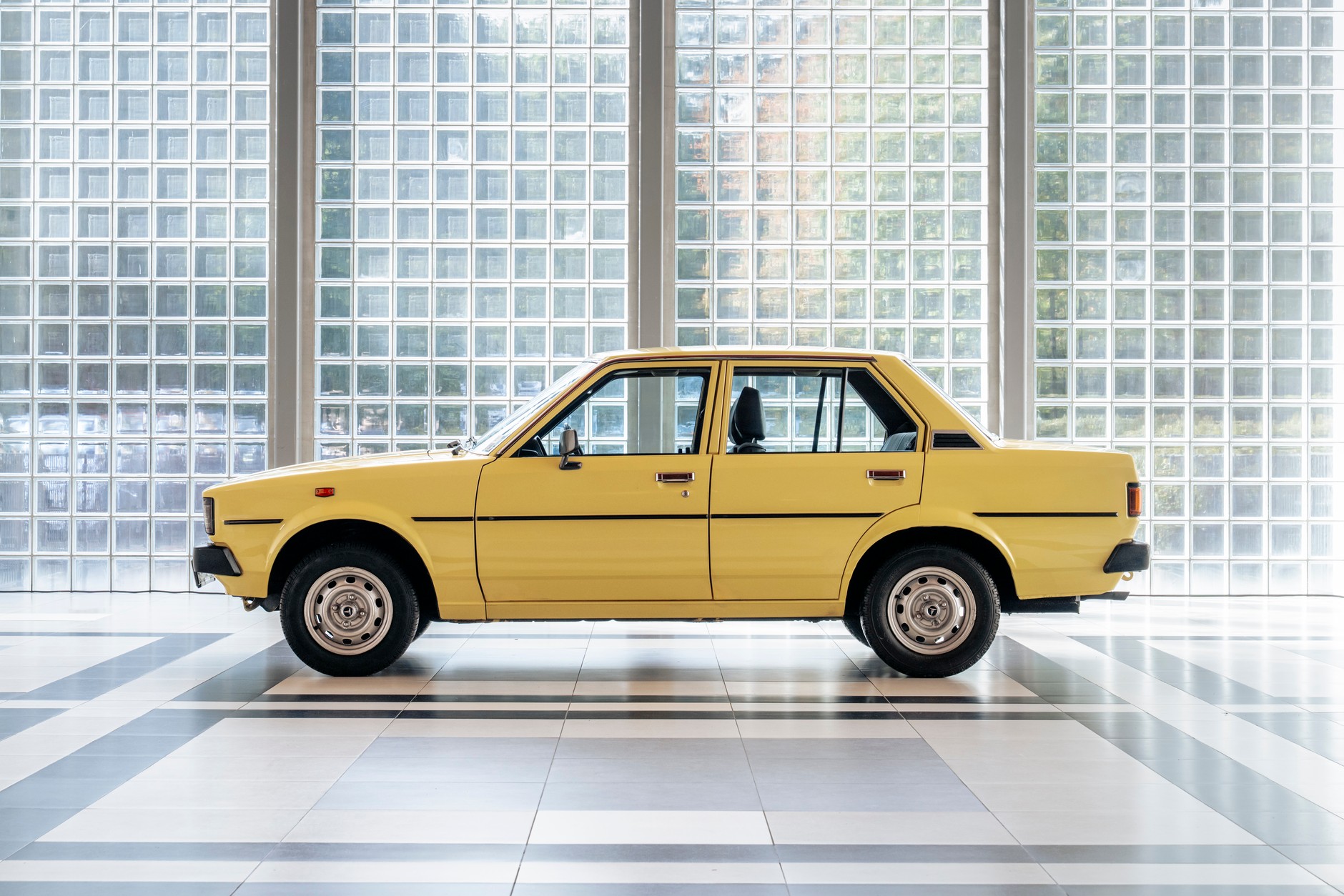 Corolla E70 – od tej generacji zaczęła się popularność modelu w Polsce