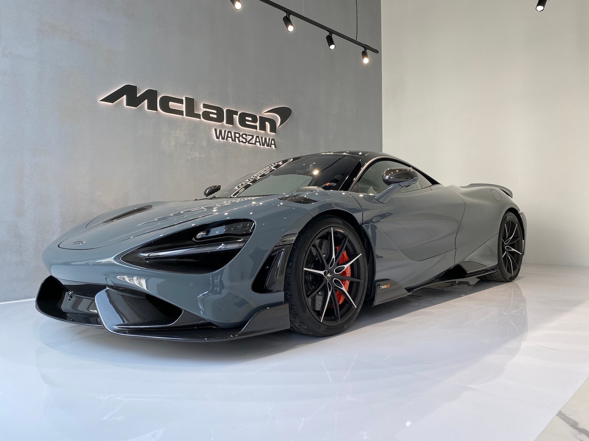 McLaren 765LT