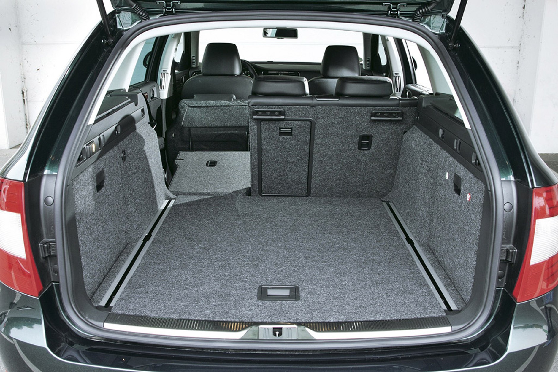 Skoda Superb Combi: duży wyczyn wielkiej Skody (test na dystansie 100 tys. km)