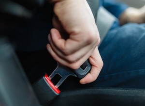Jeśli nie zapniesz pasów, to nie pojedziesz - dobry pomysł?