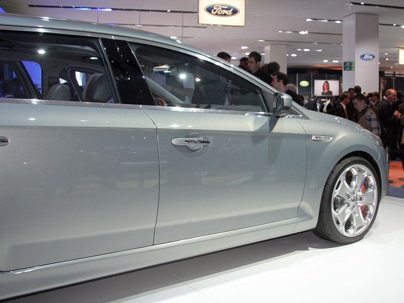 Paryż na żywo: fotogaleria z targów – Ford Mondeo