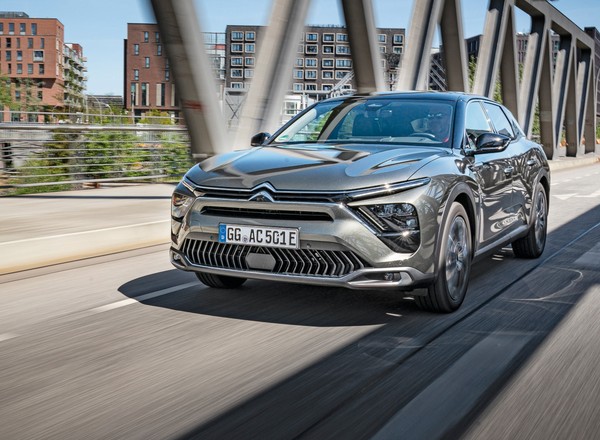 Citroen C5 X PHEV 225 – powrót do dawnej świetności?