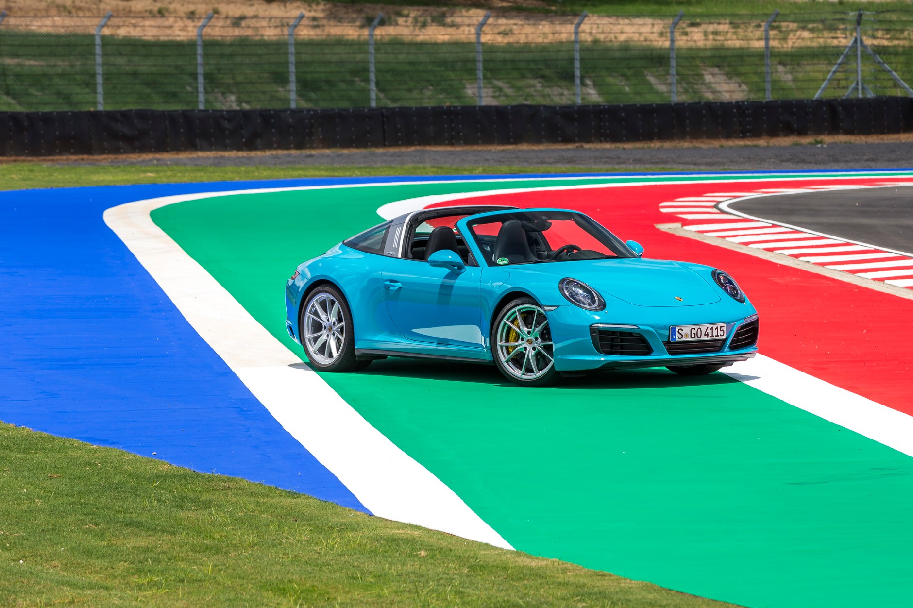 Porsche 911 Targa 4: Ciężkie, ale za to stylowe