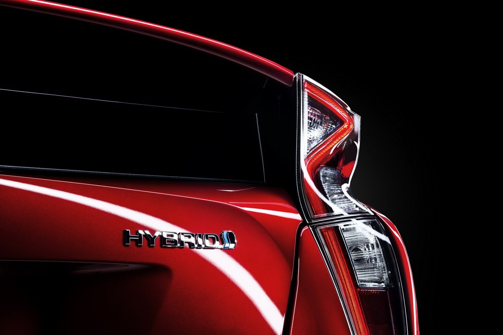 Frankfurt 2015: Toyota Prius – nowocześniejsza i kontrowersyjna