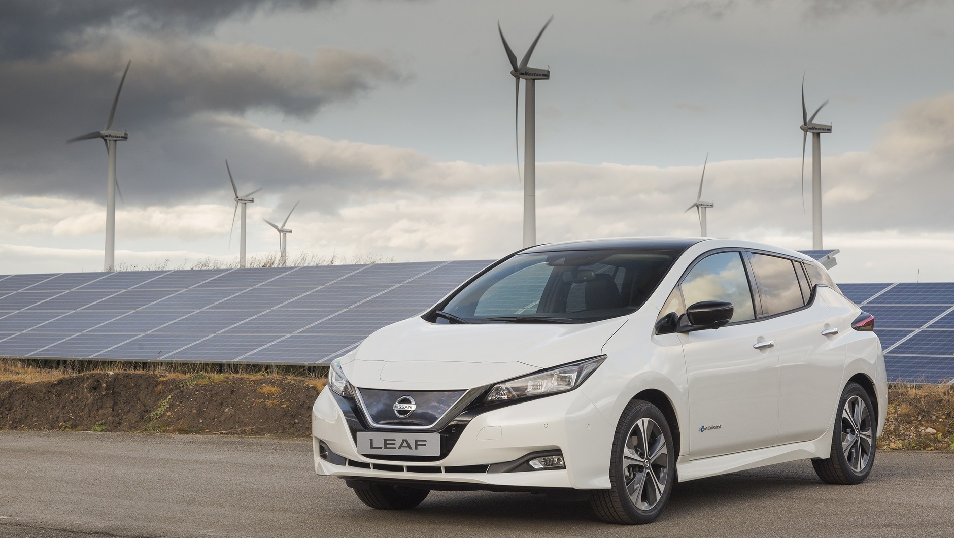Niedługo cała energia niezbędna do produkcji Nissana Leafa dla Europy będzie pochodzić z własnych źródeł odnawialnych marki