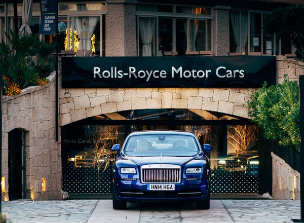 Rolls-Royce jako pamiątka z wakacji