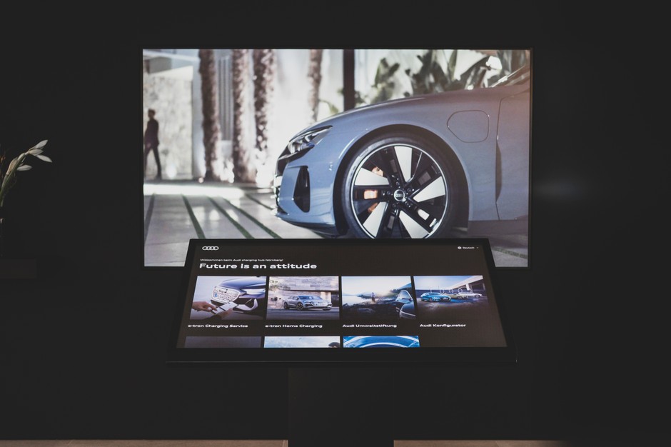Audi charging hub