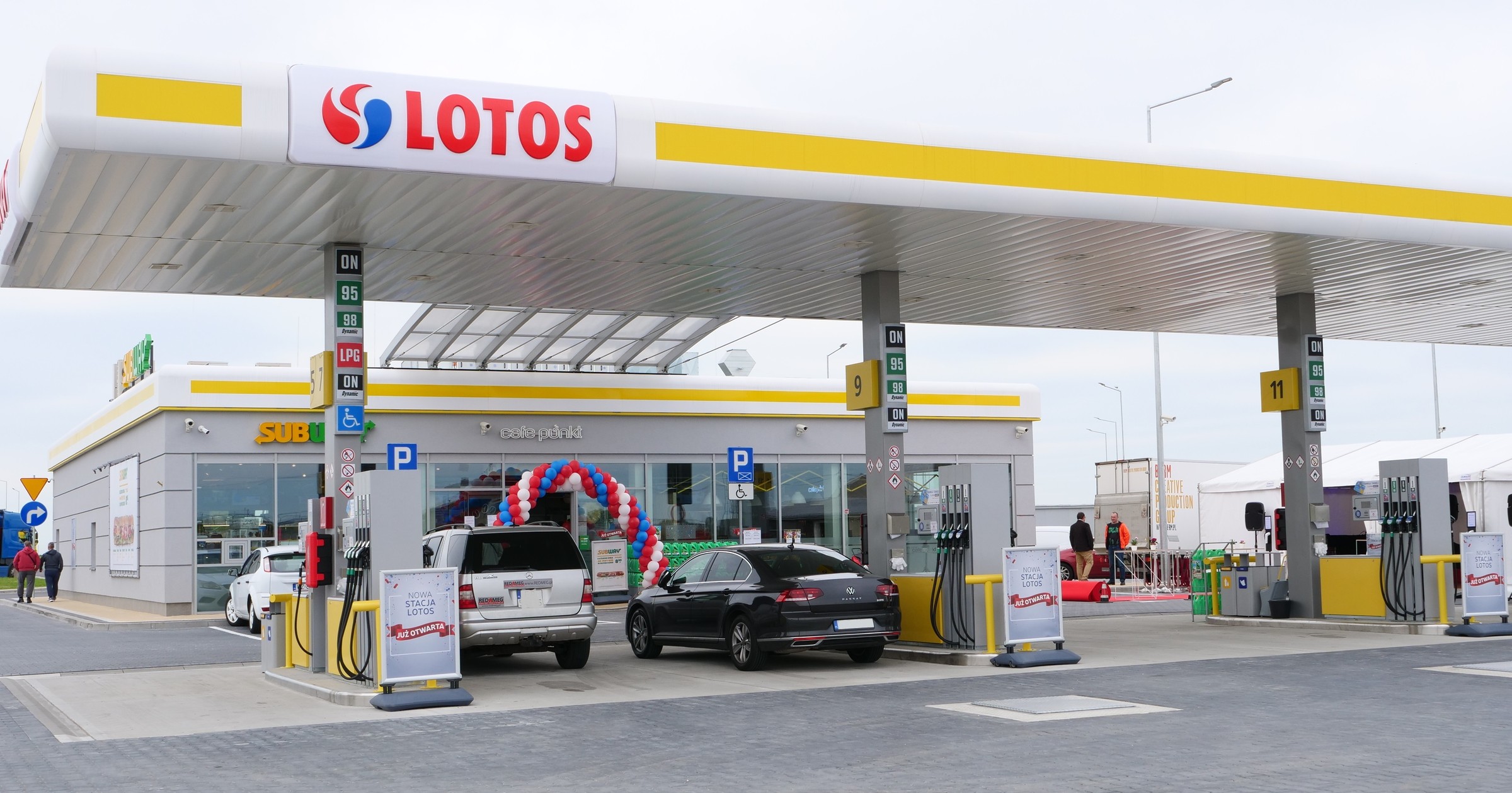 Stacja paliw Lotos