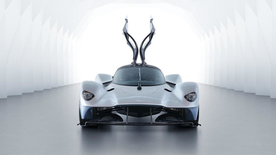 8. Aston Martin Valkyrie – 3,2 mln dolarów