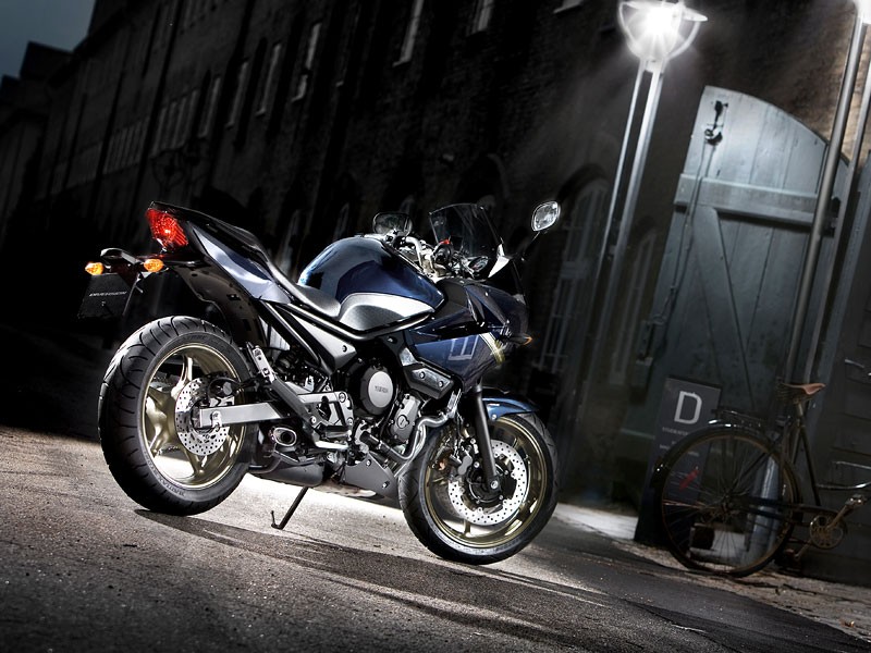 Yamaha XJ6 Diversion i XVS 950A Midnight Star - nowości na rok 2009