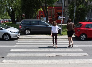 Lepiej zaparkować nielegalnie niż "na gapę"? Kierowcy w Warszawie omijają opłaty SPPN