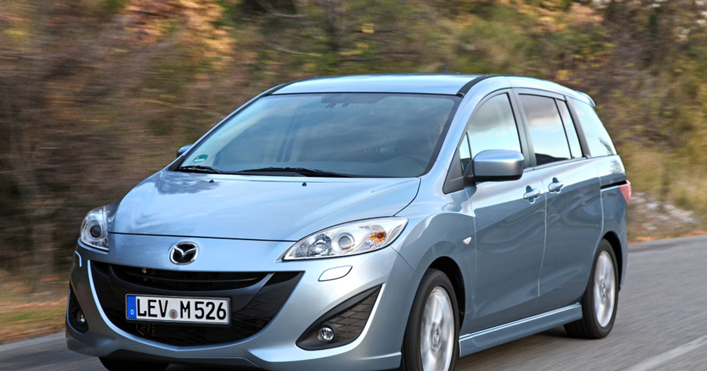 Mazda 5: rodzina będzie z niej bardzo zadowolona, a kierowca?