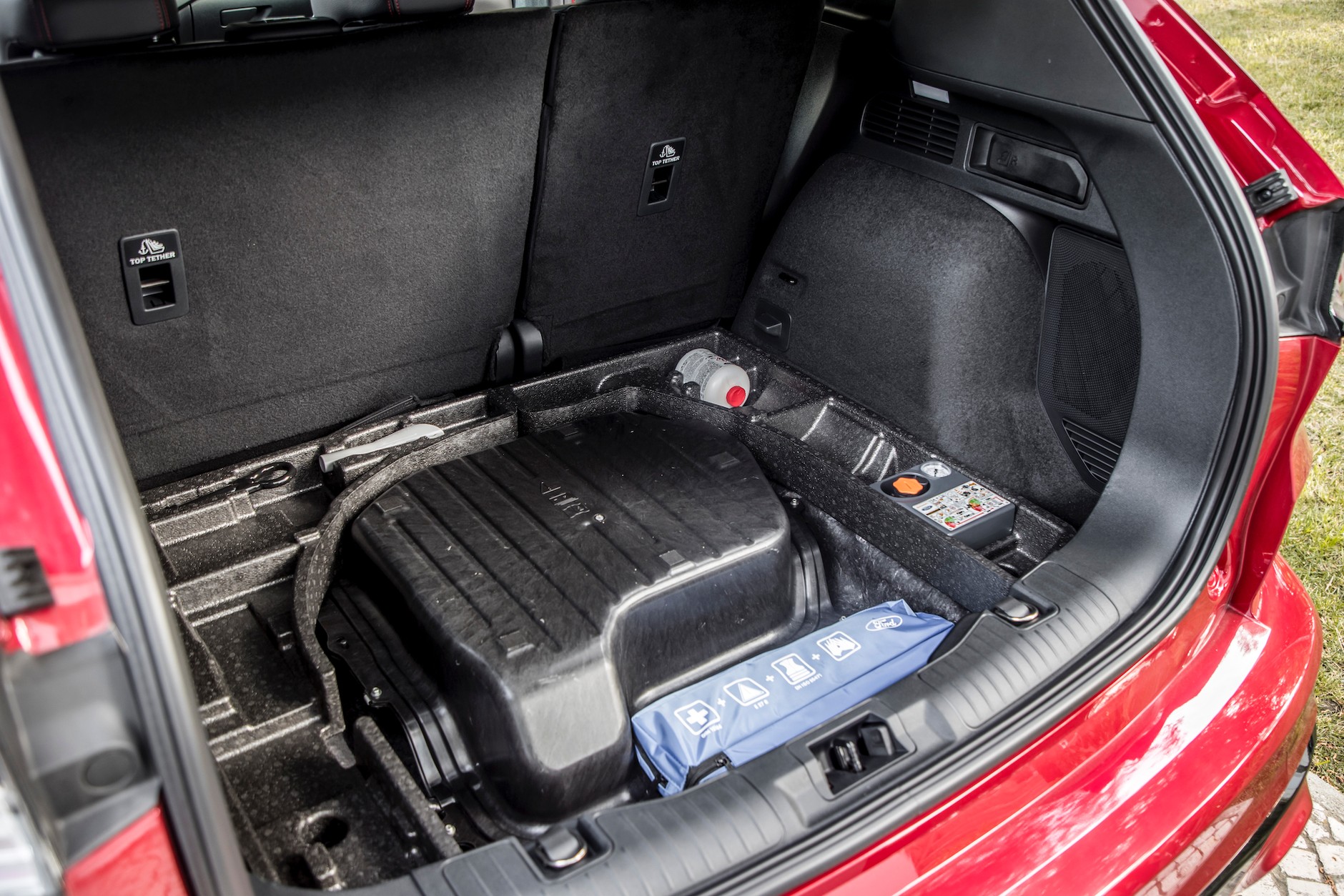 Kuga ST-Line-X EcoBlue Hybrid 039