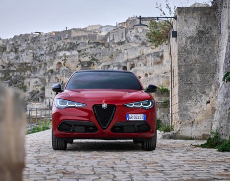 Alfa Romeo Stelvio Tributo Italiano