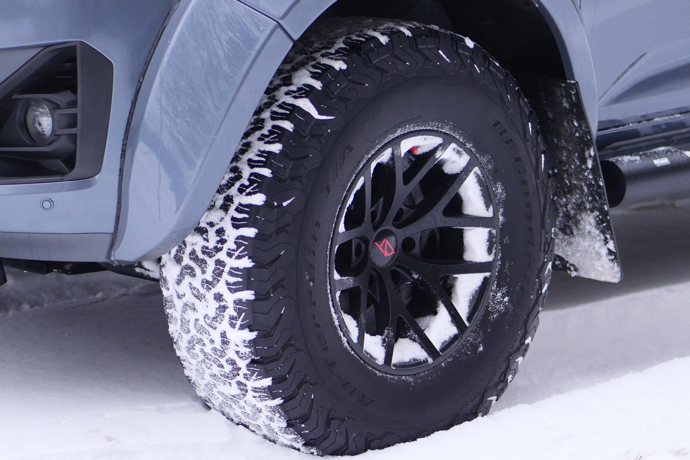 Masz takie opony całoroczne na swoim aucie 4x4? Teraz musisz uważać bardziej niż zwykle