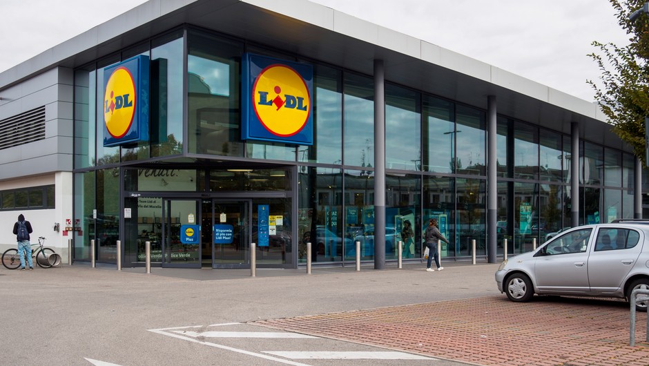 Lidl - parking Zdjęcie ilustracyjne