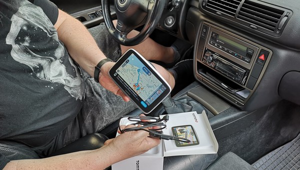 Test: TomTom GO Premium 6 World. Nawigacja dla wymagających