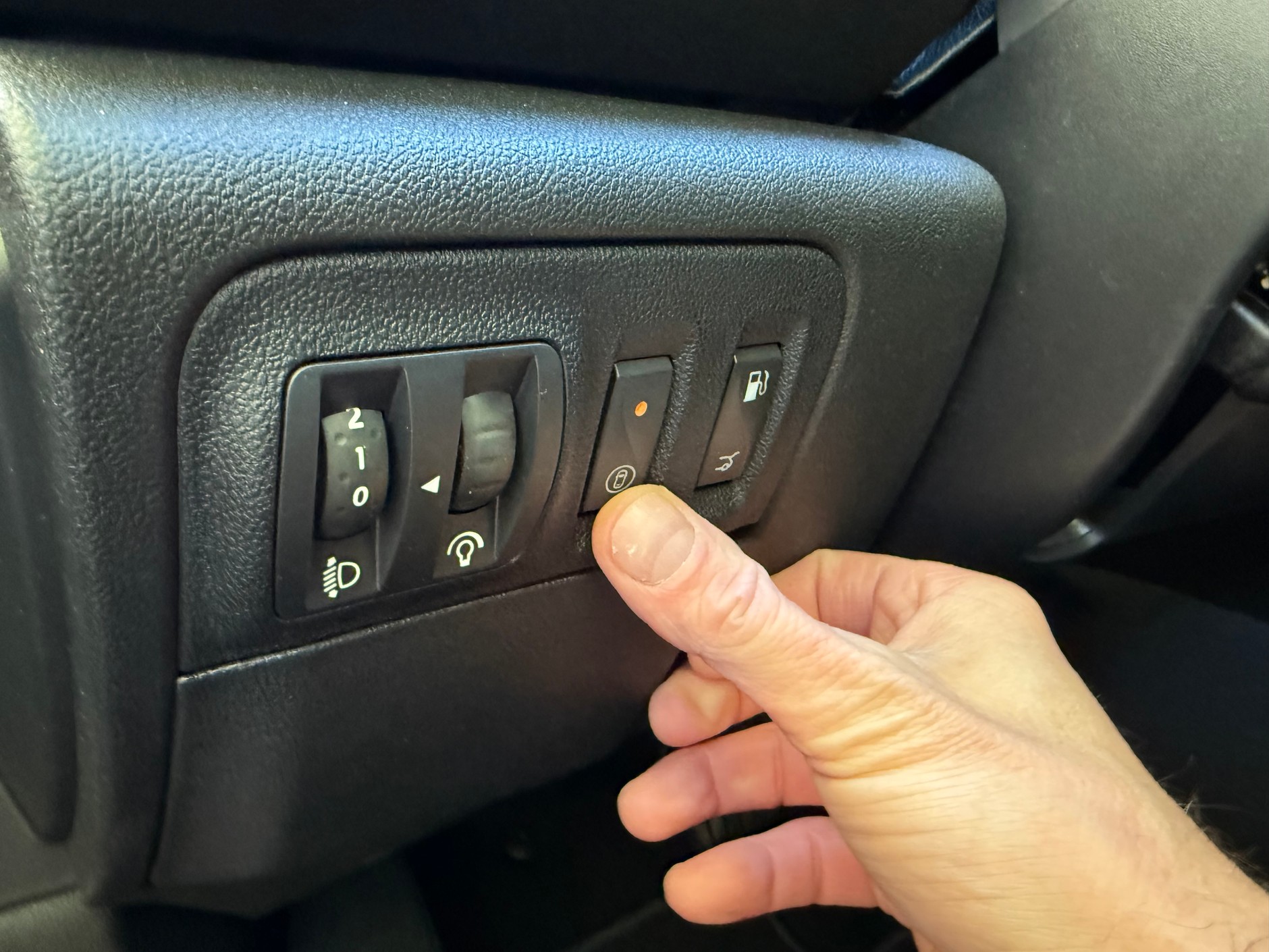 Renault Megane GrandCoupe – wyłącznik niechcianych systemów dbających o bezpieczeństwo