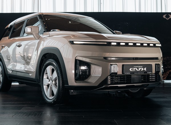 SsangYong Torres EVX ma odważną stylistykę, zachęca ceną i zachwyca gwarancją