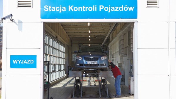 Na polskich stacjach kontroli pojazdów prawdopodobieństwo niezaliczenia przeglądu jest 10 razy niższe niż w Niemczech