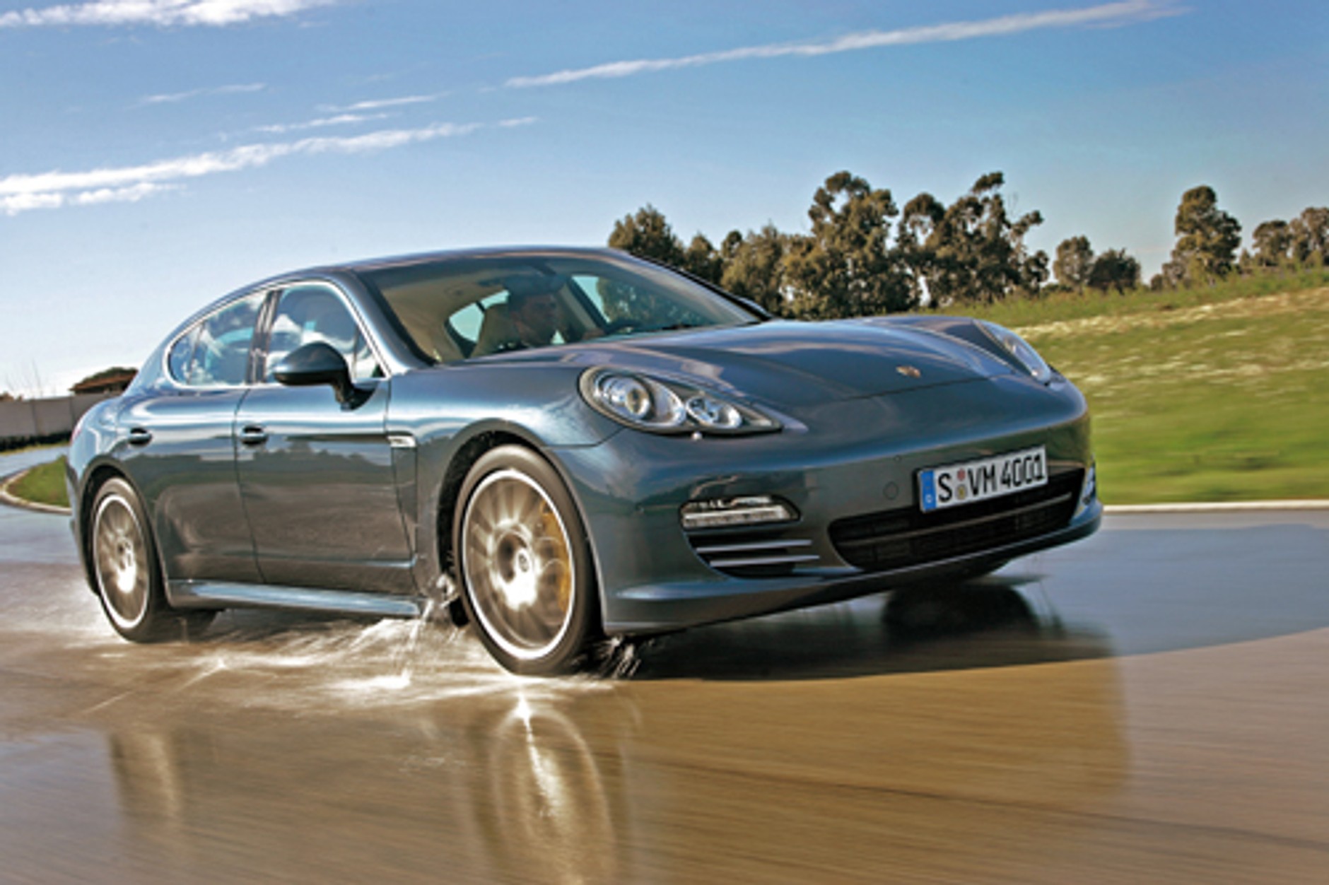 Porsche Panamera - Sportowa limuzyna dla rodziny i biznesu