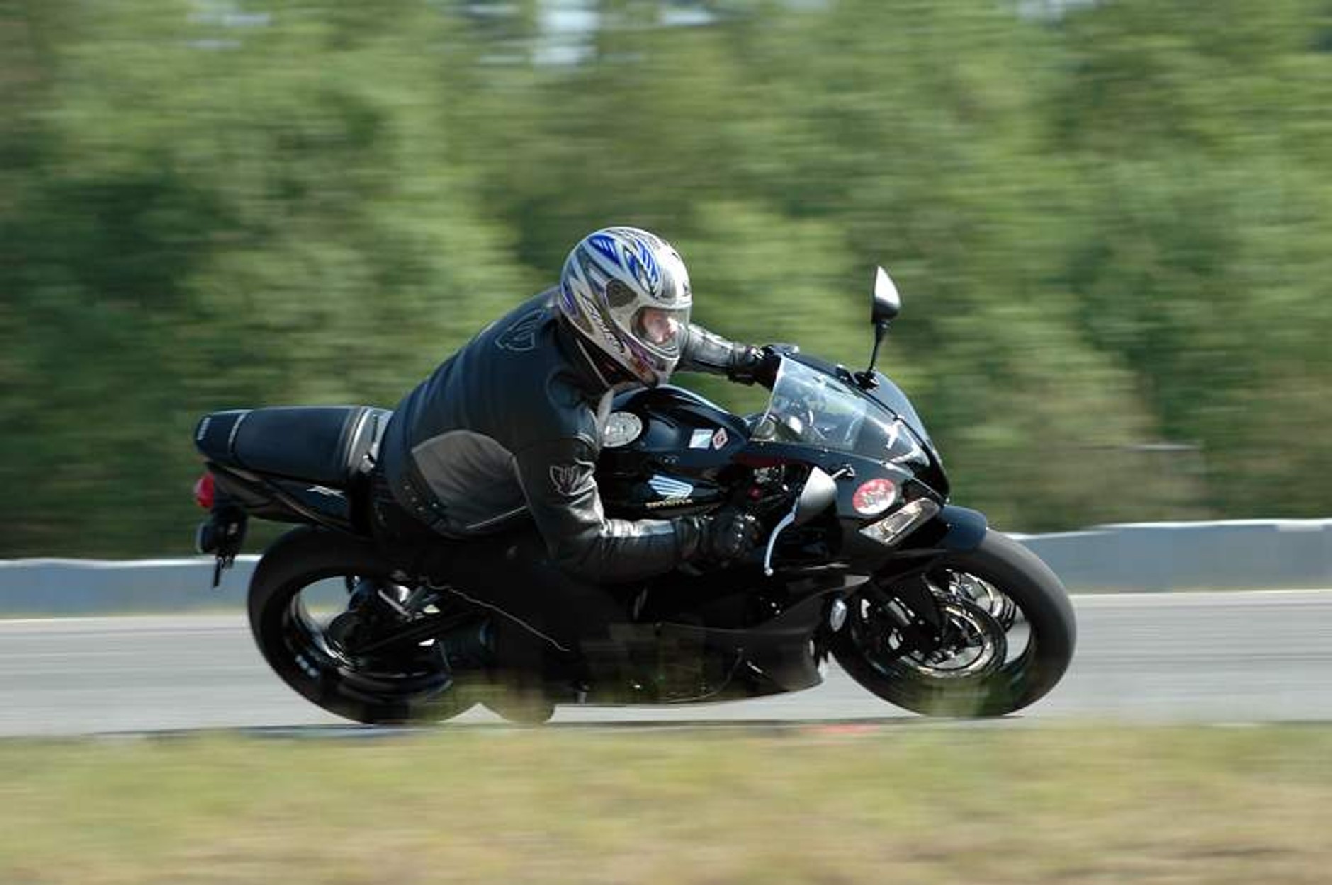 Supermoto Honda Days: nowy CBR600RR na torze