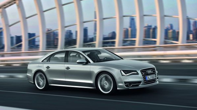 Audi S8