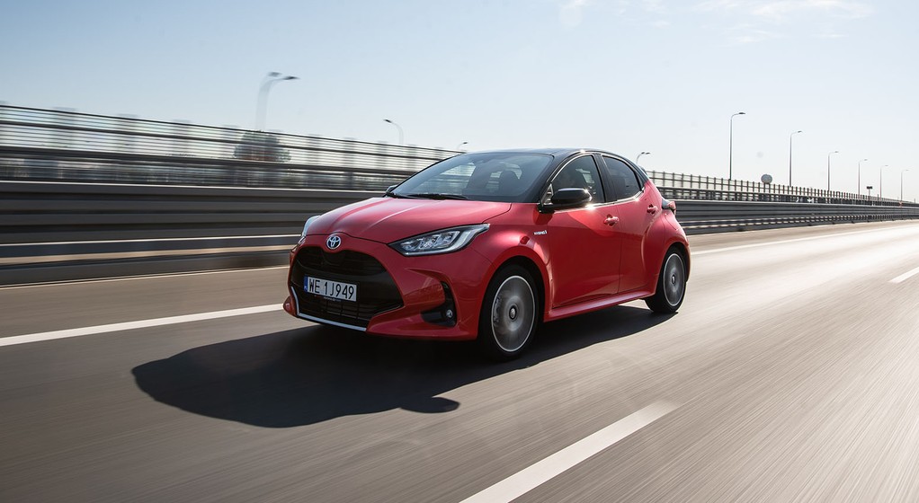 Nowa Toyota Yaris - ta hybryda ma naprawdę sens