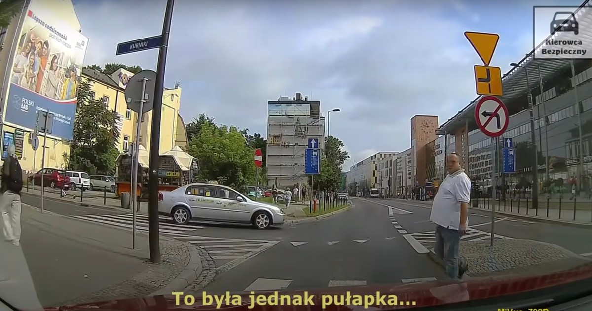 Pieszy wchodzący tuż przed jadące auto
