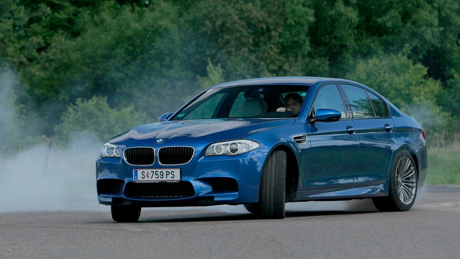 BMW M5: wirtuoz driftu i nie tylko