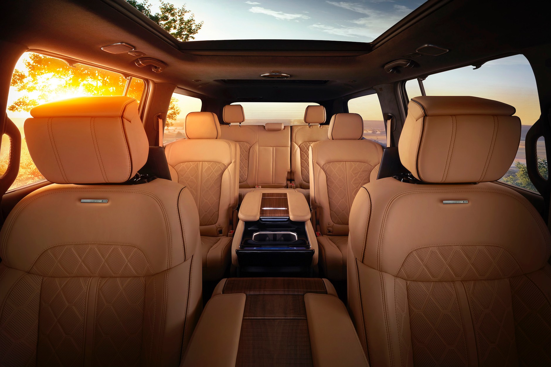 Jeep Grand Wagoneer 19
